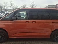 Gebraucht VW Multivan S 136 PS (100 kW) 2022 Energetic orange Van