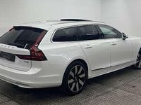 Second-hand Volvo V90 Plus 455 CP (334 kW) 2024 Alb Break