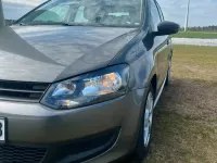 Gebraucht VW Polo 75 PS (55 kW) 2013 Grau Kleinwagen
