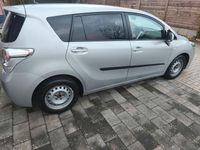 Gebraucht Toyota Verso Travel 126 PS (92 kW) 2012 Silber Van / Kleinbus