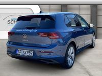 Gebraucht VW Golf VIII Life 116 PS (85 kW) 2024 Anemonenblau metallic Limousine