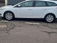 Gebraucht Ford Focus 120 PS (88 kW) 2018 Weiß Kombi