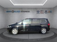 Gebraucht VW Touran Highline 150 PS (110 kW) 2023 Schwarz Van / Kleinbus