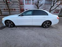 Gebraucht Mercedes E220 194 PS (142 kW) 2020 Weiß Limousine