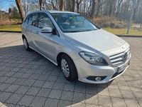 Gebraucht Mercedes B180 109 PS (80 kW) 2013 Silber Van / Kleinbus