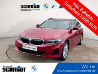 Gebraucht BMW 330e 292 PS (214 kW) 2024 Melbourne rot metallic Kombi