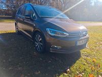 Gebraucht VW Touran Highline 150 PS (110 kW) 2017 Braun Van / Kleinbus