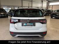 Gebraucht VW T-Cross Life 110 PS (80 kW) 2023 Grau SUV