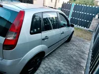 Gebraucht Ford Fiesta Ghia 90 PS (66 kW) 2005 Silber Kleinwagen