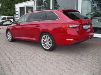 Gebraucht Skoda Superb Ambition 150 PS (110 kW) 2020 Rot Kombi