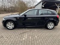 Gebraucht BMW 116 122 PS (89 kW) 2009 Schwarz Kleinwagen