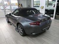 Neu Mazda MX5 Exclusive 132 PS (97 kW) 2025 Grau Cabrio