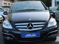 Gebraucht Mercedes B200 136 PS (100 kW) 2010 Schwarz Van / Kleinbus