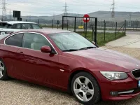 Gebraucht BMW 320 170 PS (125 kW) 2010 Rot Coupé