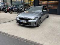 gebraucht BMW 330 i Automatic 599 km - Neupreis 79.000,-€