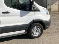 Gebraucht Ford Transit Basis 170 PS (125 kW) 2018 Weiß Van