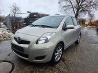 Gebraucht Toyota Yaris 99 PS (72 kW) 2012 Silber Kleinwagen