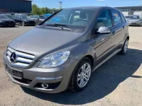 Gebraucht Mercedes B180 109 PS (80 kW) 2011 Grau Kleinwagen