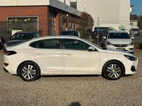 Gebraucht Hyundai i30 140 PS (102 kW) 2018 Weiß Limousine
