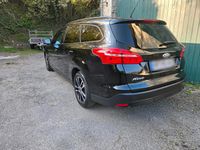 Gebraucht Ford Focus 125 PS (91 kW) 2016 Schwarz Kombi