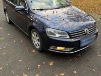 Gebraucht VW Passat Highline 122 PS (89 kW) 2011 Blau Kombi