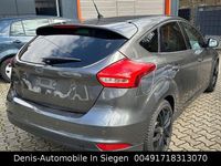 Gebraucht Ford Focus Business Edition 101 PS (74 kW) 2015 Grau Limousine