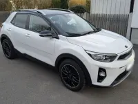 Gebraucht Kia Stonic 120 PS (88 kW) 2018 Weiß SUV