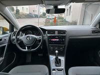 Gebraucht VW Golf VII R-line 115 PS (84 kW) 2017 Gold Kleinwagen