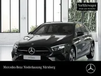 Gebraucht Mercedes A200 Night 163 PS (119 kW) 2026 Schwarz Limousine