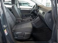Gebraucht VW Touran Comfortline 122 PS (89 kW) 2022 Grau / uranograu Van / Kleinbus
