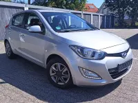 Gebraucht Hyundai i20 86 PS (63 kW) 2013 Grau Kleinwagen