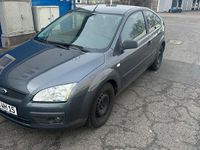 Gebraucht Ford Focus 101 PS (74 kW) 2006 Grau Kleinwagen