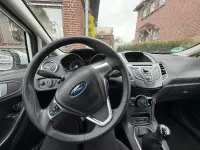 Usata Ford Fiesta 81 CV (59 kW) 2014 Bianco Utilitaria