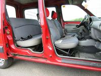 Gebraucht Renault Kangoo Authentique 75 PS (55 kW) 2002 Rot Van / Kleinbus