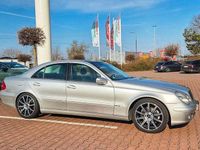Gebraucht Mercedes E240 Classic 177 PS (130 kW) 2002 Silber Limousine