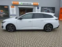 Neu Peugeot 308 SW Allure 131 PS (96 kW) 2025 Okenit weiss Kombi