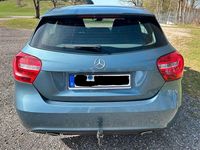 Gebraucht Mercedes A200 136 PS (100 kW) 2013 Blau Limousine