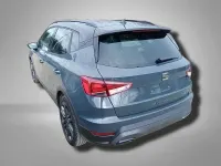 Gebraucht Seat Arona FR 150 PS (110 kW) 2026 Fiord blau / dach in midnight schwarz metallic SUV