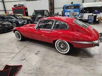 Second-hand Jaguar E-Type 268 CP (197 kW) 1971 Roșu