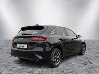 Neu Kia Ceed Platinum 140 PS (102 kW) 2025 Schwarz Kleinwagen