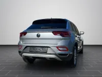 Gebraucht VW T-Roc Style 150 PS (110 kW) 2022 Pyritsilbermetallic / schwarz (metallic) SUV