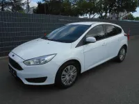 Gebraucht Ford Focus Trend 101 PS (74 kW) 2016 Frostweiß Kleinwagen