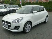 Gebraucht Suzuki Swift Comfort 83 PS (61 kW) 2021 Weiß metallic Kleinwagen