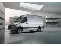 Gebraucht Mercedes Sprinter 190 PS (139 kW) 2025 Silber Van