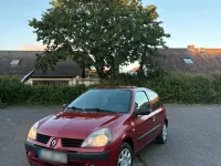 Gebraucht Renault Clio 60 PS (44 kW) 2004 Rot Kleinwagen