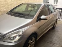 Gebraucht Mercedes B180 116 PS (85 kW) 2010 Silber Van / Kleinbus