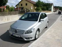 Gebraucht Mercedes B200 156 PS (114 kW) 2012 Silber Kleinwagen