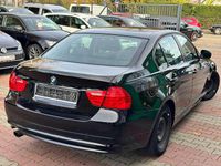 Gebraucht BMW 318 143 PS (105 kW) 2008 Schwarz ii Limousine