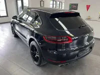 Gebraucht Porsche Macan 258 PS (189 kW) 2014 Tiefschwarz SUV