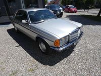 Gebraucht Mercedes 280 177 PS (130 kW) 1977 Silber Coupé